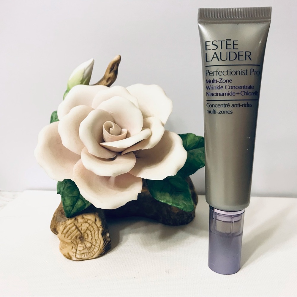 New Estée Lauder Perfectionist Pro multi-zone wrinkle concentrate .85 fl oz/25ml